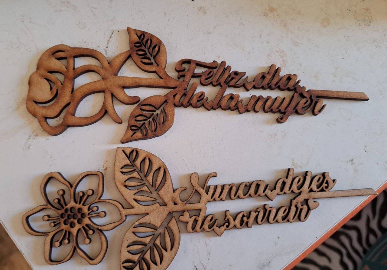 FLORES CON NOMBRES