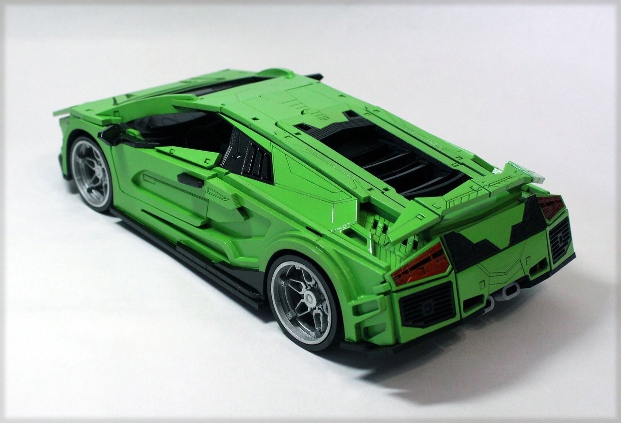 LAMBORGHINI
